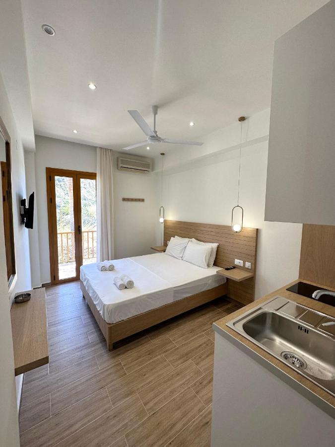 Lissos Rooms Sougia Eksteriør billede